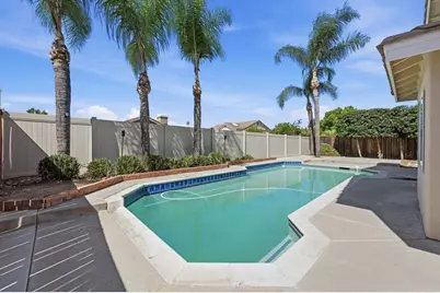 25211 Via Pera, Murrieta, CA 92563 - Photo 33