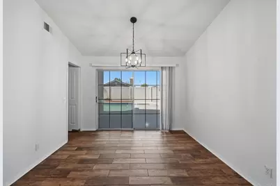 25211 Via Pera, Murrieta, CA 92563 - Photo 9