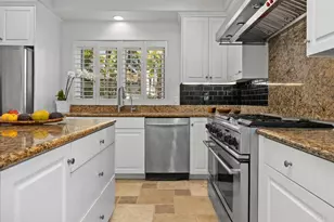 213 Hillcrest Dr, Encinitas, CA 92024 - Photo 11
