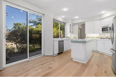 6085 Hillpointe Row, La Jolla, CA 92037 - Photo 11