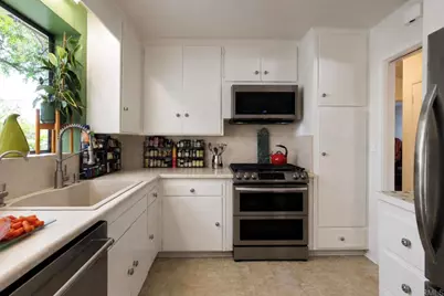 3290 Paloma Street, Pasadena, CA 91107 - Photo 13