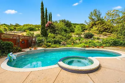3679 Cameo Dr, Oceanside, CA 92056 - Photo 3