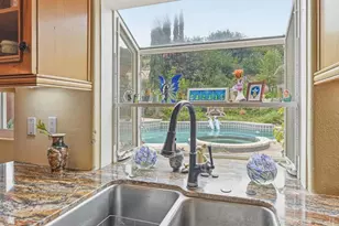 3679 Cameo Dr, Oceanside, CA 92056 - Photo 21