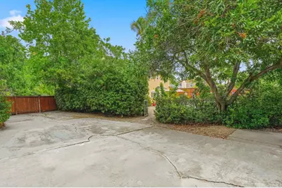 3679 Cameo Dr, Oceanside, CA 92056 - Photo 11