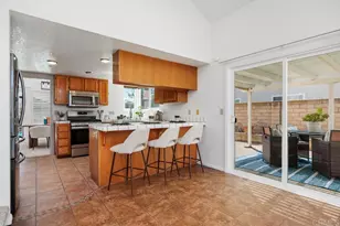 1713 W Country Club Ln, Escondido, CA 92026 - Photo 9