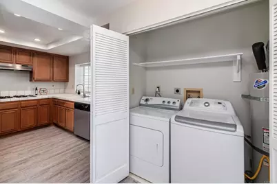 740 Breeze Hill Drive #170, Vista, CA 92081 - Photo 7