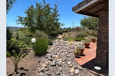 1825 Kent Place, Vista, CA 92084 - Photo 3