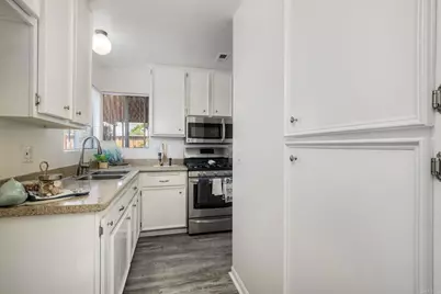 4545 Golden Ridge Dr, Oceanside, CA 92056 - Photo 13
