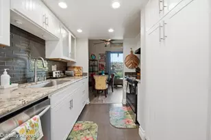 2564 Navarra Dr, Carlsbad, CA 92009 - Photo 9