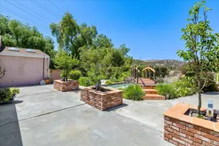 878 Rivertree Dr, Oceanside, CA 92058 - Photo 11