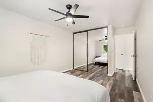 1645 Emerald, San Diego, CA 92109 - Photo 17