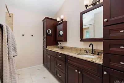 6819 Xana Way, Carlsbad, CA 92009 - Photo 17