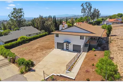 2058 Hawley Drive, Vista, CA 92084 - Photo 7