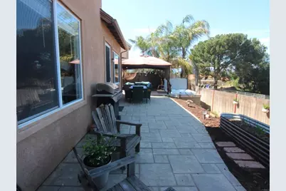 445 Poets Square, Fallbrook, CA 92028 - Photo 17