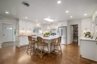 1143 Cypress Dr, Vista, CA 92084 - Photo 5