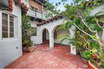 2798 McConnel, County - Los Angeles, CA 90064 - Photo 35