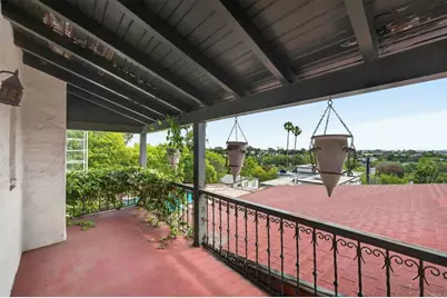 2798 McConnel, County - Los Angeles, CA 90064 - Photo 49