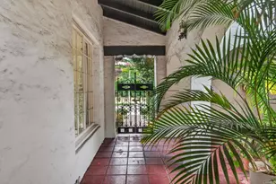 2798 McConnel, County - Los Angeles, CA 90064 - Photo 17