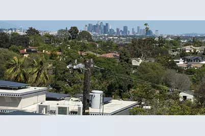 2798 McConnel, County - Los Angeles, CA 90064 - Photo 17