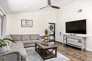 501 Smoketree Glen, Escondido, CA 92026 - Photo 5