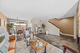 2710 Ariane Dr, San Diego, CA 92117 - Photo 11