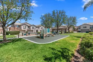 31989 Biagio Way, Winchester, CA 92596 - Photo 23