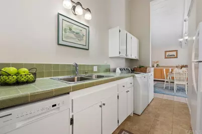7512 Viejo Castilla Way #22, Carlsbad, CA 92009 - Photo 13