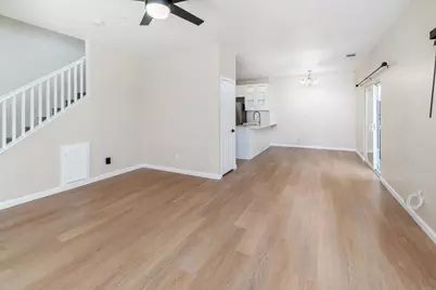 477 Calle Elegante, Vista, CA 92083 - Photo 5