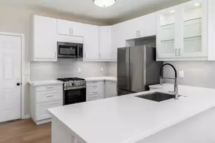 477 Calle Elegante, Vista, CA 92083 - Photo 9