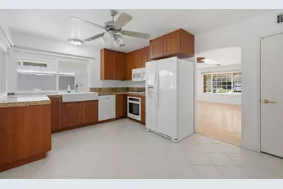 962 Woodgrove Drive, Cardiff by the Sea, CA 92007 - Photo 11