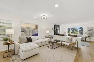 5848 Chateau Dr, San Diego, CA 92117 - Photo 11