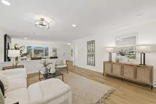 5848 Chateau Dr, San Diego, CA 92117 - Photo 13