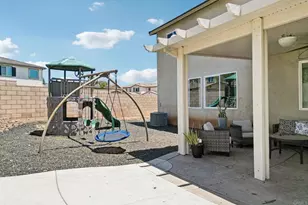 34967 Lava Tree Ln, Winchester, CA 92596 - Photo 13