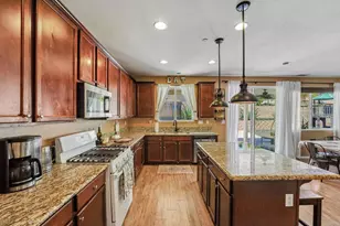 34967 Lava Tree Ln, Winchester, CA 92596 - Photo 9