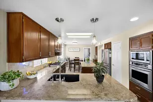 40455 Via Tapadero, Murrieta, CA 92562 - Photo 9