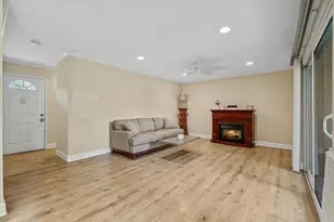 8548 Via Mallorca, La Jolla, CA 92037 - Photo 9