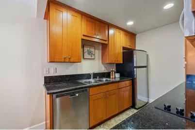 8548 Via Mallorca #E, La Jolla, CA 92037 - Photo 11