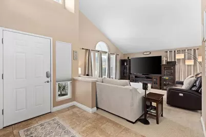 538 Jobe Hill Drive, Vista, CA 92081 - Photo 7