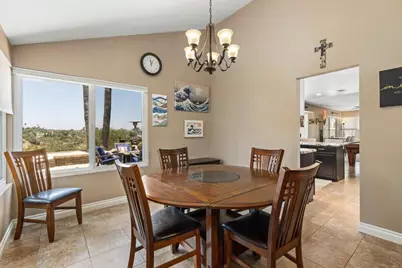 538 Jobe Hill Drive, Vista, CA 92081 - Photo 11