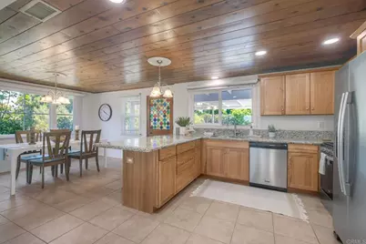 1643 Mesa Verde Dr., Vista, CA 92084 - Photo 9