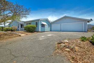 1643 Mesa Verde Dr, Vista, CA 92084 - Photo 37
