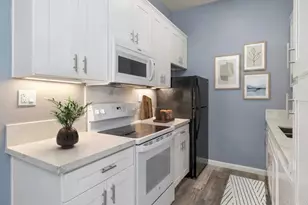 8328 Regents Rd, San Diego, CA 92122 - Photo 9