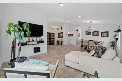 2302 Kimberly Ct, Carlsbad, CA 92008 - Photo 9