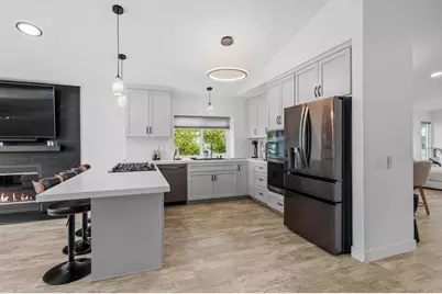 2302 Kimberly Ct, Carlsbad, CA 92008 - Photo 13