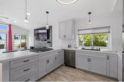 2302 Kimberly Ct, Carlsbad, CA 92008 - Photo 15