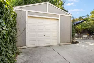 2776 Santa Clara Way, Sacramento, CA 95817 - Photo 23