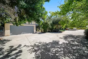 412 Taylor St, Vista, CA 92084 - Photo 1