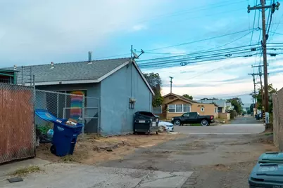 1704 B Avenue, National City, CA 91950 - Photo 5