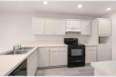 4020 Layang Layang Circle #B, Carlsbad, CA 92008 - Photo 7
