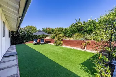 8675 Glenwick Lane, La Jolla, CA 92037 - Photo 27